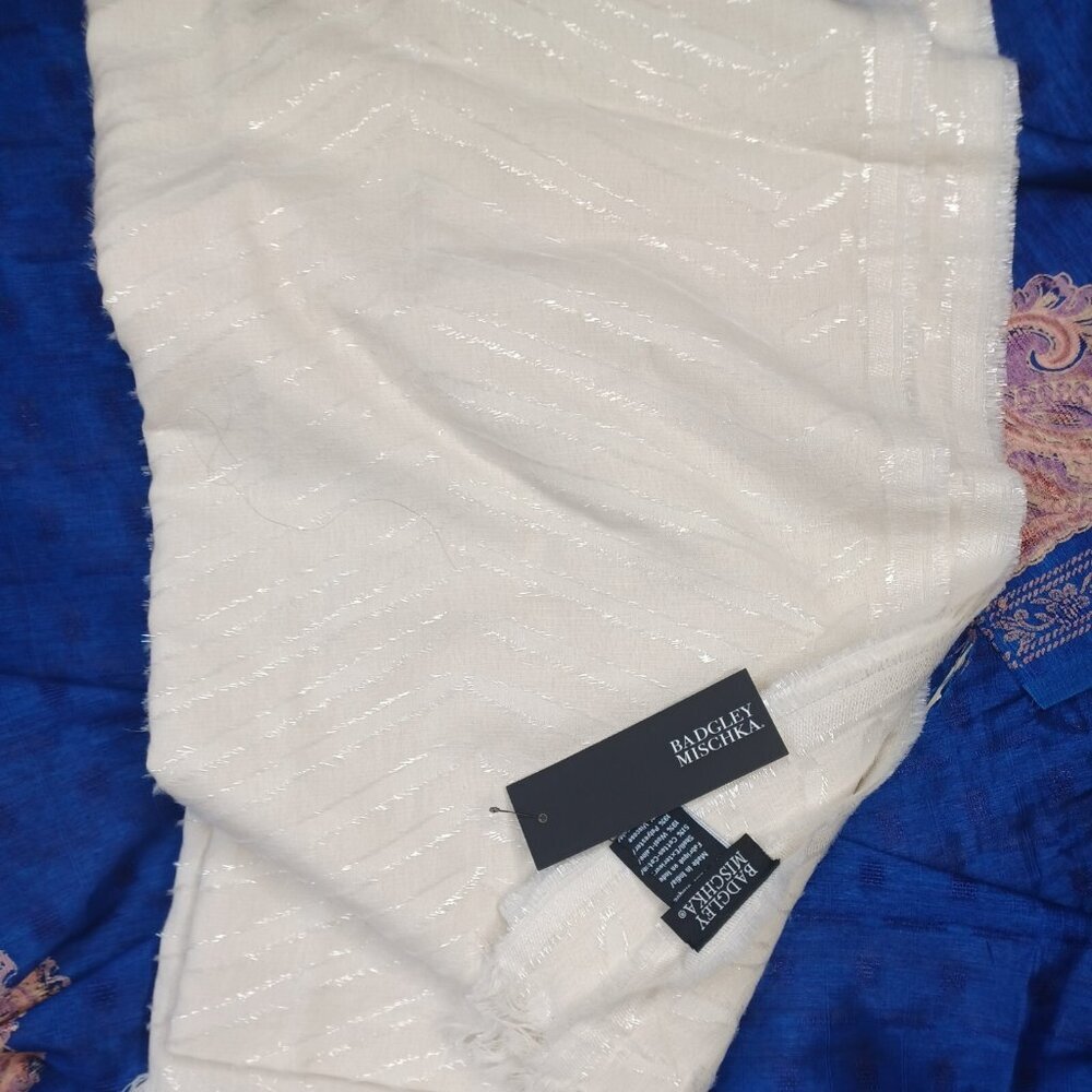 Badgley Mishka New With Tags Scarf Ivory